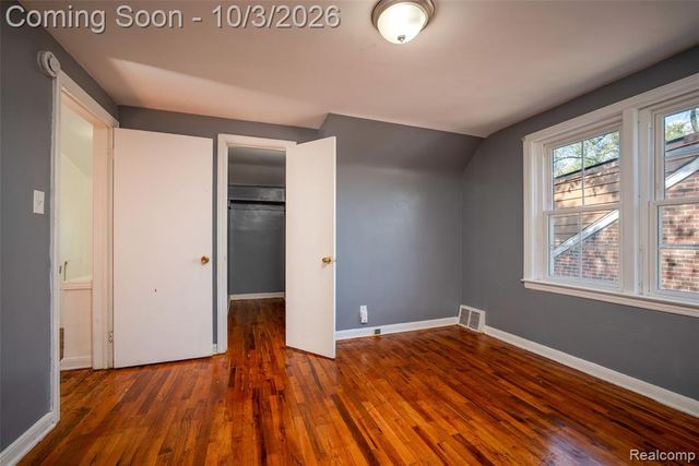 19313 Winthrop Street, Detroit, MI 48235