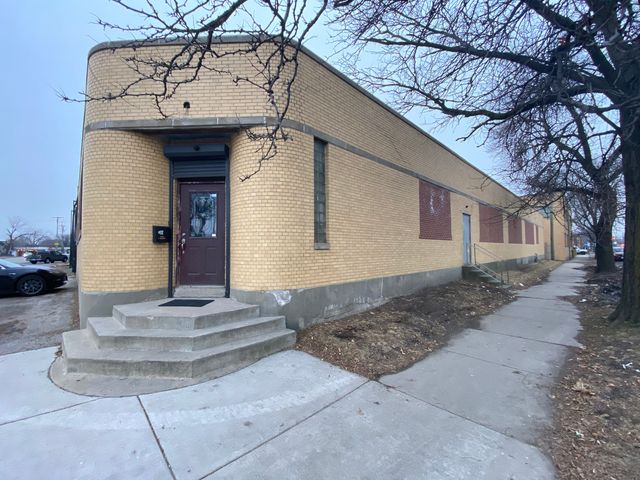 3600 S albany Avenue, Chicago, IL 60632