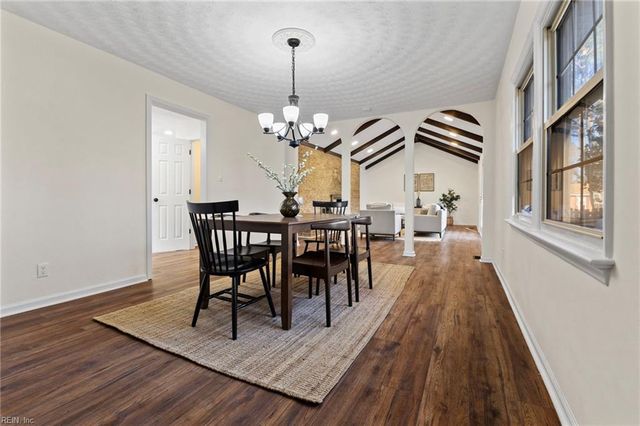 2800 Ashwood DR, Chesapeake, VA 23321