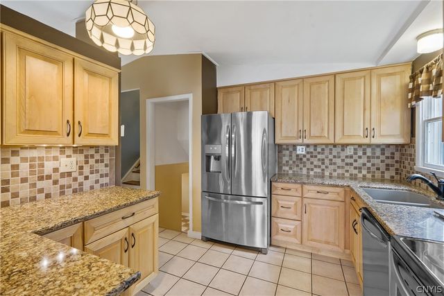 4985 Woodmark Drive, Clay, NY 13088