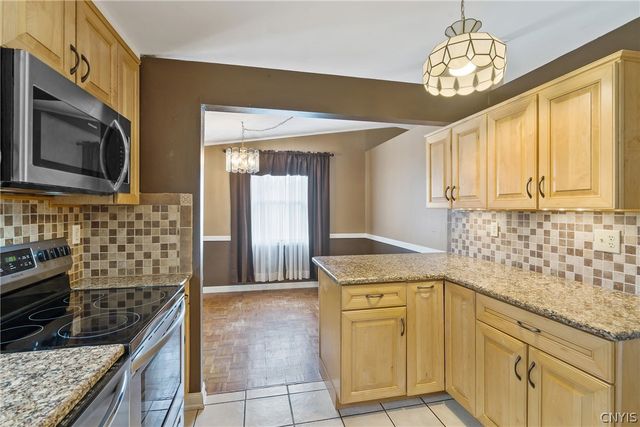 4985 Woodmark Drive, Clay, NY 13088