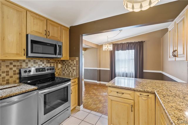 4985 Woodmark Drive, Clay, NY 13088