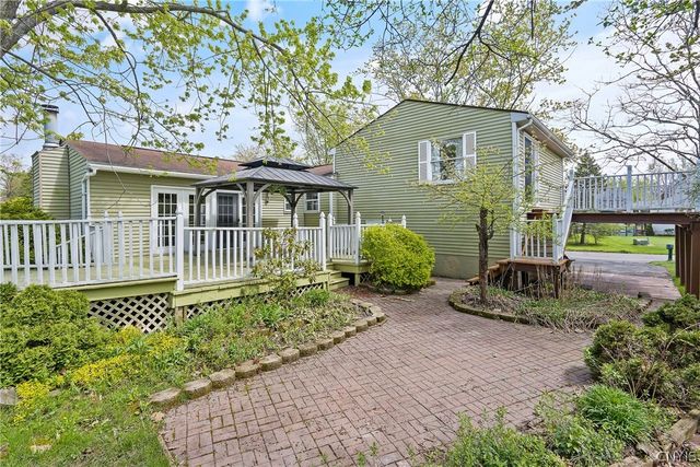 4985 Woodmark Drive, Clay, NY 13088