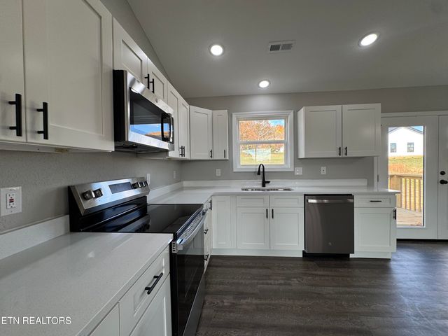 105 Anderson Rd, Sweetwater, TN 37874