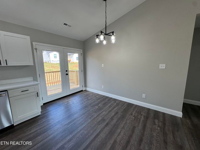 105 Anderson Rd, Sweetwater, TN 37874