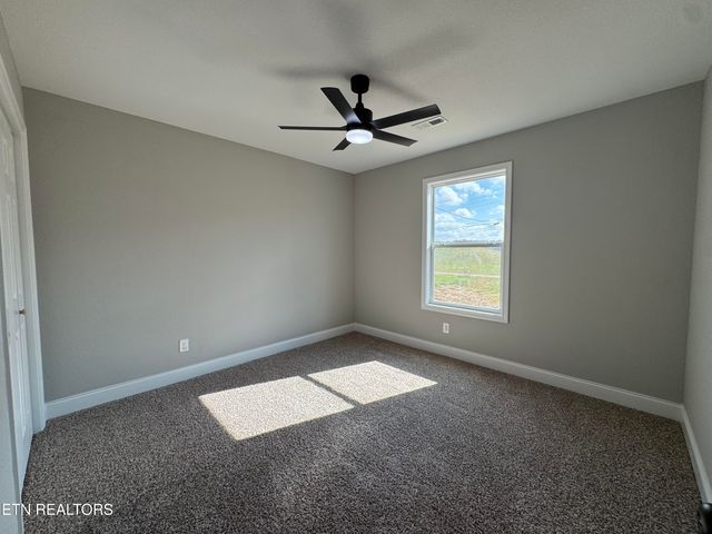 105 Anderson Rd, Sweetwater, TN 37874