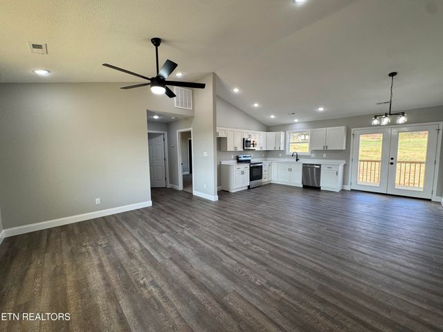 105 Anderson Rd, Sweetwater, TN 37874