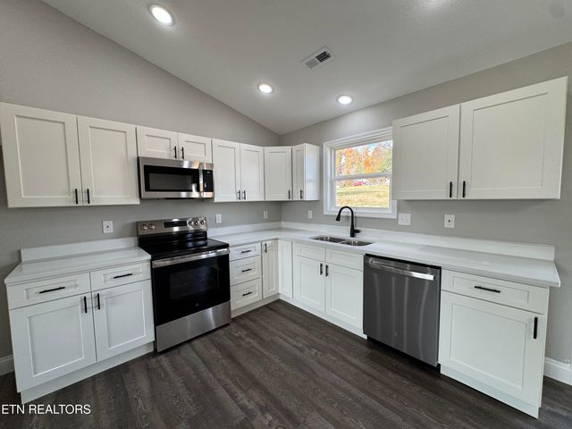 105 Anderson Rd, Sweetwater, TN 37874