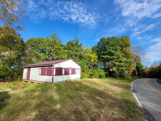 2642 Mount Carmel Rd, Camden, TN 38320