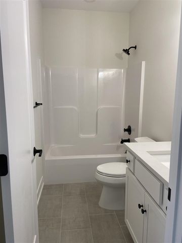 725 Violet Way, Saint Joseph, MI 49085