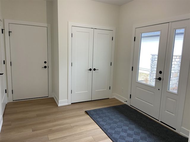 725 Violet Way, Saint Joseph, MI 49085