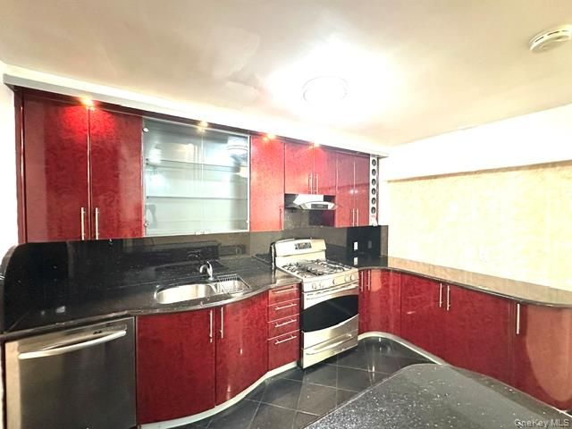 14437 Melbourne Avenue, Flushing, NY 11367