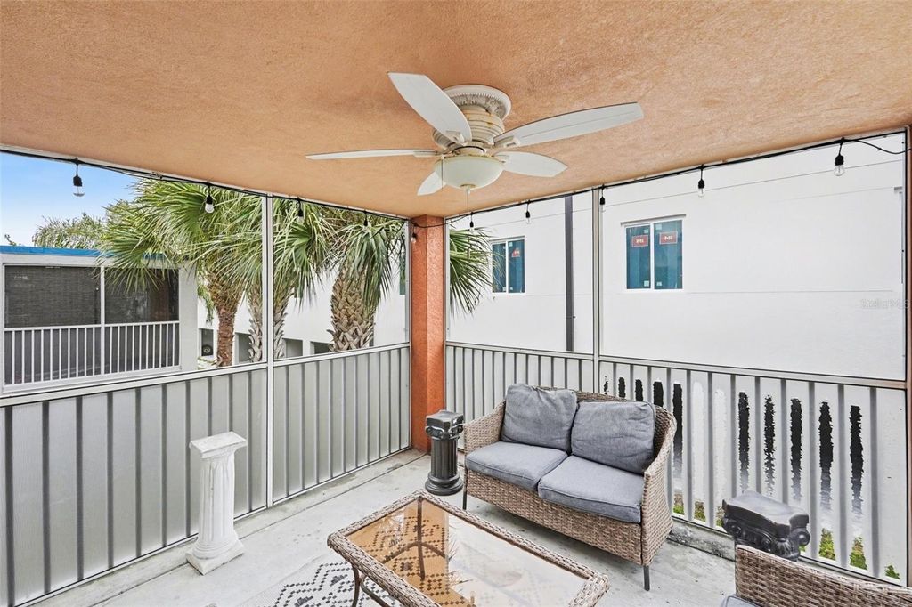 Image 20 of property listing at 17035 GULF BOULEVARD 214, St Petersburg, FL 33708
