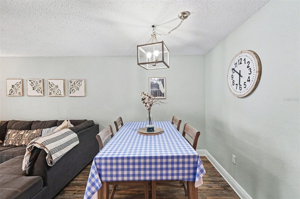 Image 10 of property listing at 17035 GULF BOULEVARD 214, St Petersburg, FL 33708