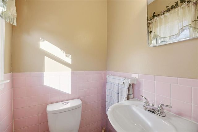 6018 Richards Drive, Shawnee, KS 66216