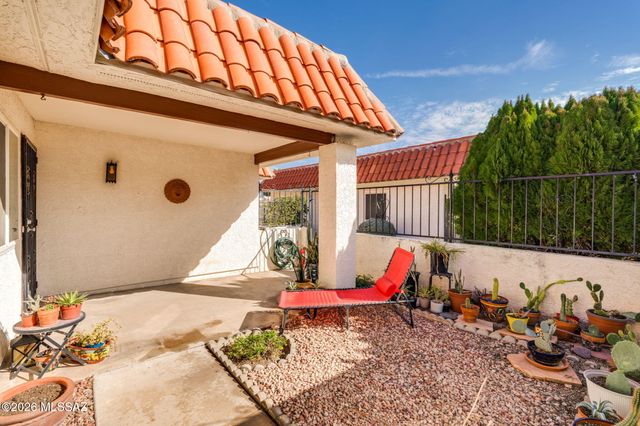 5931 E Sun County Boulevard, Tucson, AZ 85712