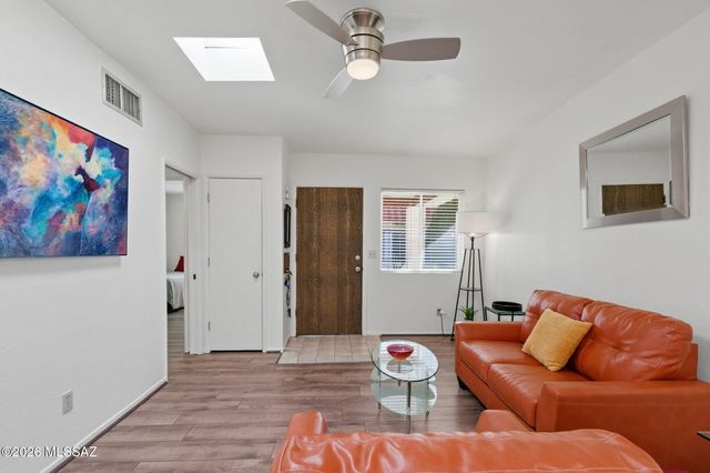 5931 E Sun County Boulevard, Tucson, AZ 85712