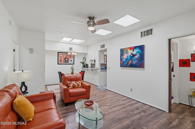 5931 E Sun County Boulevard, Tucson, AZ 85712