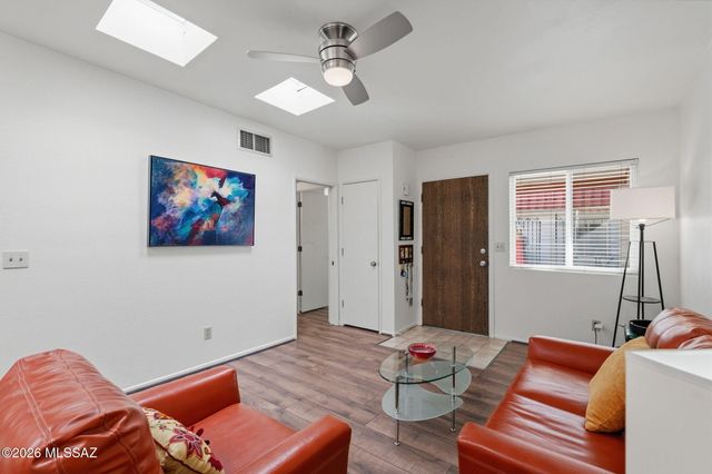 5931 E Sun County Boulevard, Tucson, AZ 85712