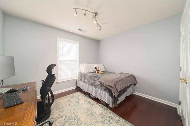 1841 Camden Forest Drive, Winston-salem, NC 27127