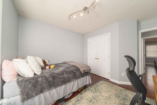 1841 Camden Forest Drive, Winston-salem, NC 27127