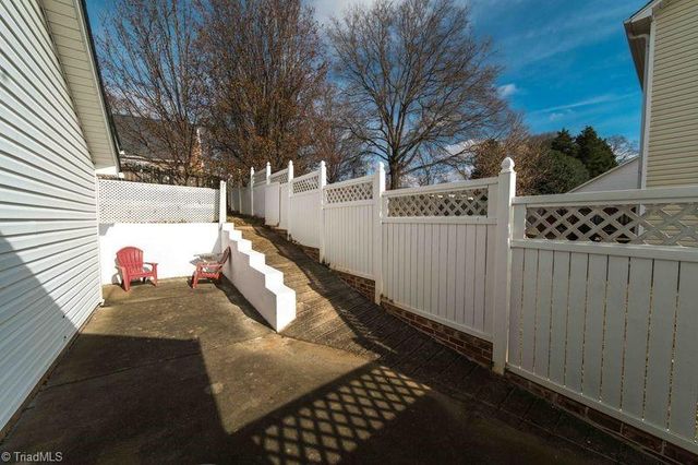 1841 Camden Forest Drive, Winston-salem, NC 27127