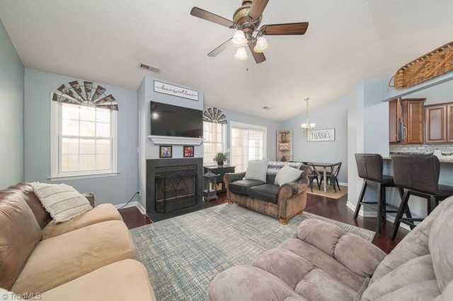 1841 Camden Forest Drive, Winston-salem, NC 27127