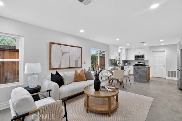 41 Fairfield, Lake Forest (el Toro), CA 92610