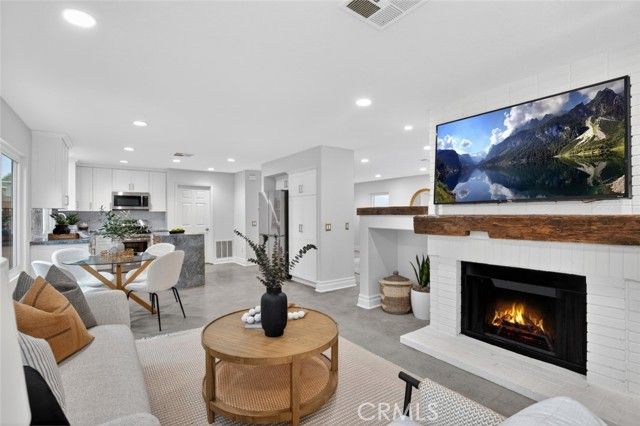 41 Fairfield, Lake Forest (el Toro), CA 92610