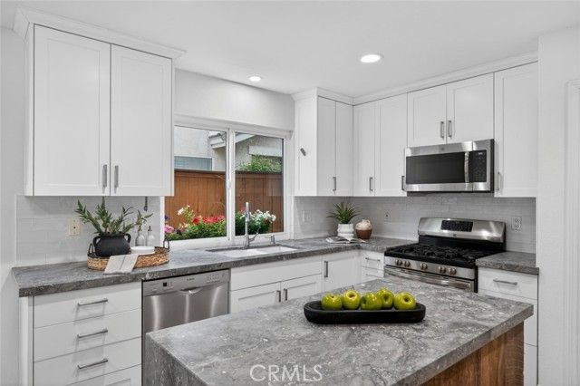 41 Fairfield, Lake Forest (el Toro), CA 92610