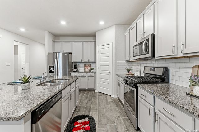 5050 Italica Rd, San Antonio, TX 78253