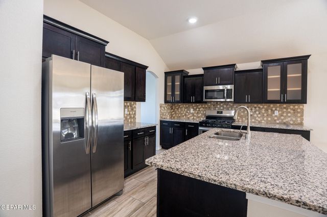 1080 Summer Night Place, Horizon City, TX 79928