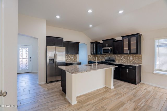 1080 Summer Night Place, Horizon City, TX 79928
