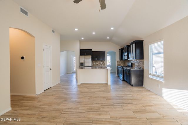 1080 Summer Night Place, Horizon City, TX 79928