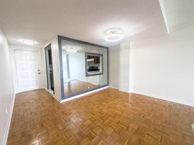 890 N FEDERAL Highway 409, Lantana, FL 33462
