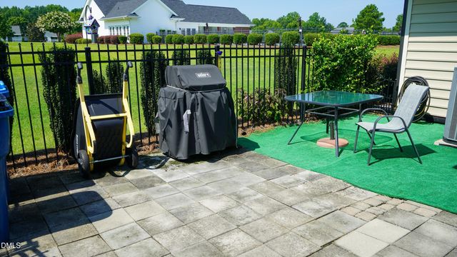 45 Glenfield Drive, Dunn, NC 28334