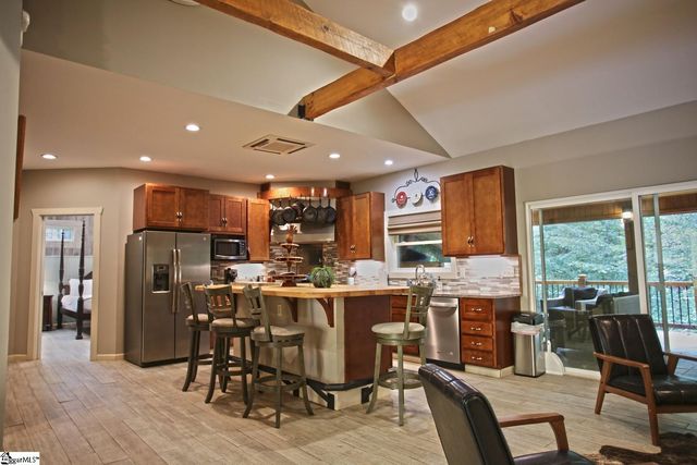 301 Cedar Creek Drive, Sunset, SC 29685