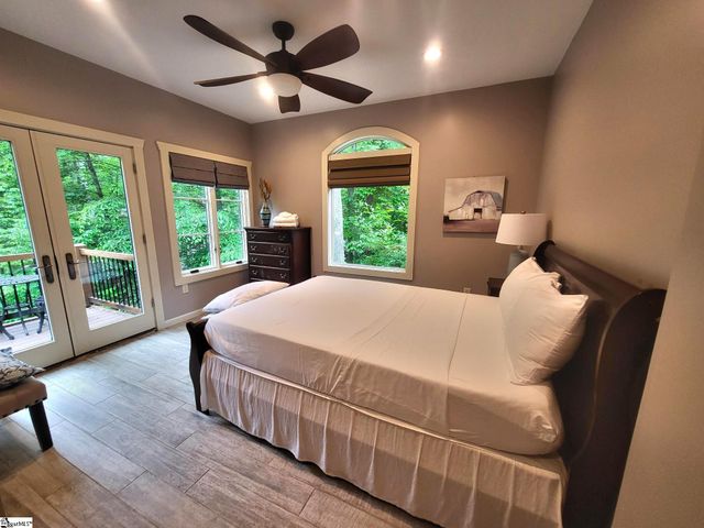 301 Cedar Creek Drive, Sunset, SC 29685