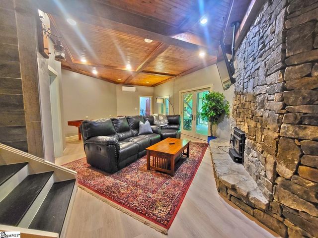 301 Cedar Creek Drive, Sunset, SC 29685