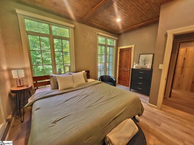 301 Cedar Creek Drive, Sunset, SC 29685