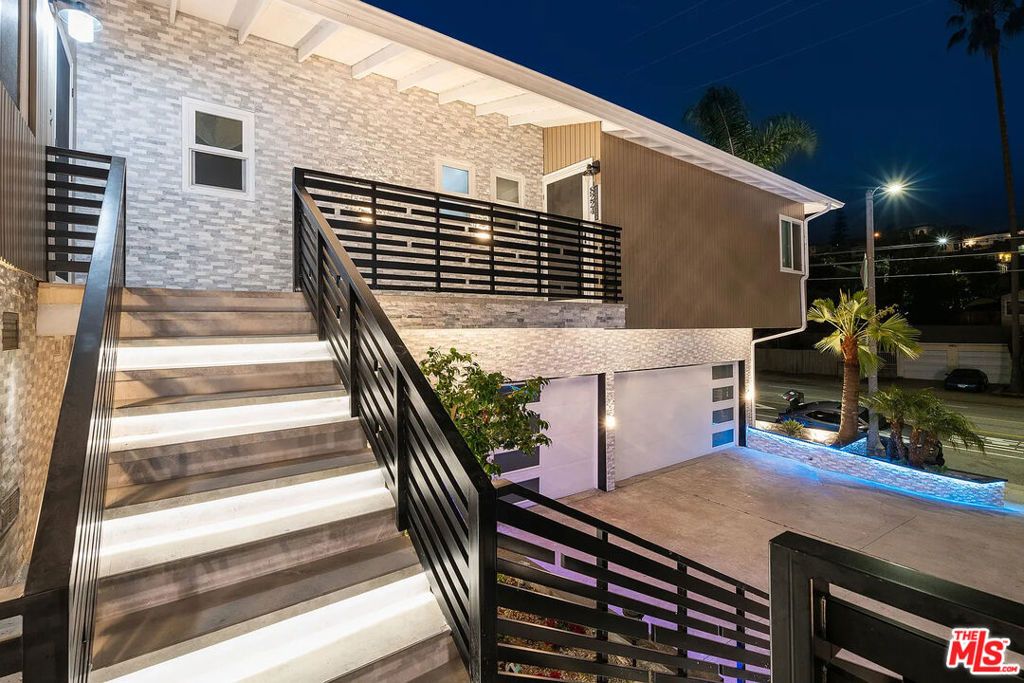 8222 Pershing Drive, Playa Del Rey, CA 90293 — photo 3
