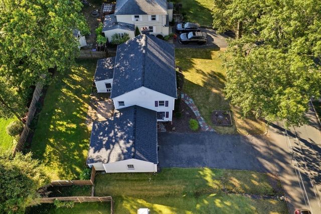 135 Dayton St, Springfield, MA 01118