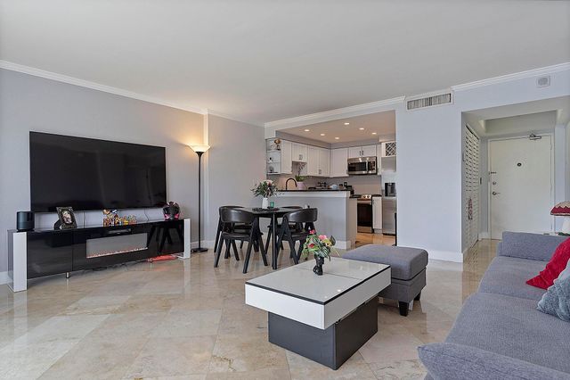 2900 NE 30th Street Apt 8j, Fort Lauderdale, FL 33306