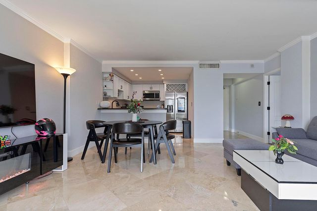 2900 NE 30th Street Apt 8j, Fort Lauderdale, FL 33306