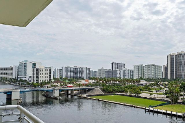2900 NE 30th Street Apt 8j, Fort Lauderdale, FL 33306