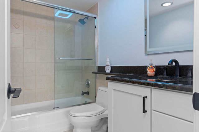 2900 NE 30th Street Apt 8j, Fort Lauderdale, FL 33306