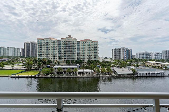2900 NE 30th Street Apt 8j, Fort Lauderdale, FL 33306