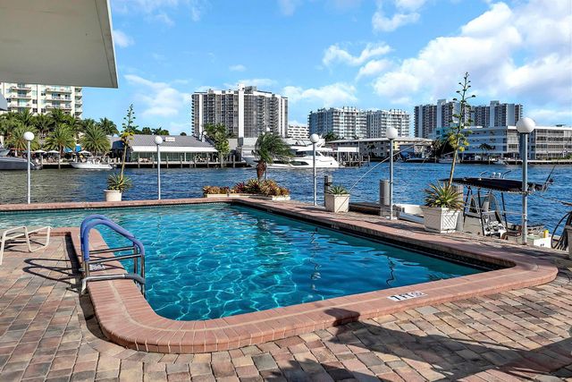 2900 NE 30th Street Apt 8j, Fort Lauderdale, FL 33306