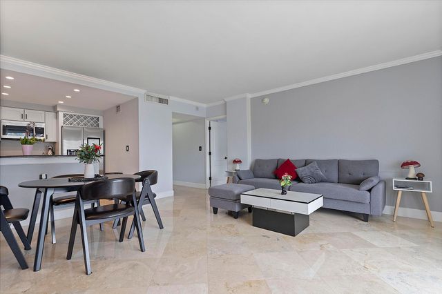 2900 NE 30th Street Apt 8j, Fort Lauderdale, FL 33306