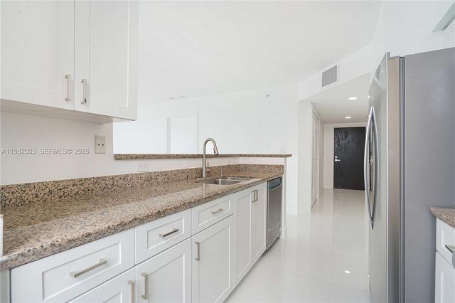 90 Alton Rd 2212, Miami Beach, FL 33139